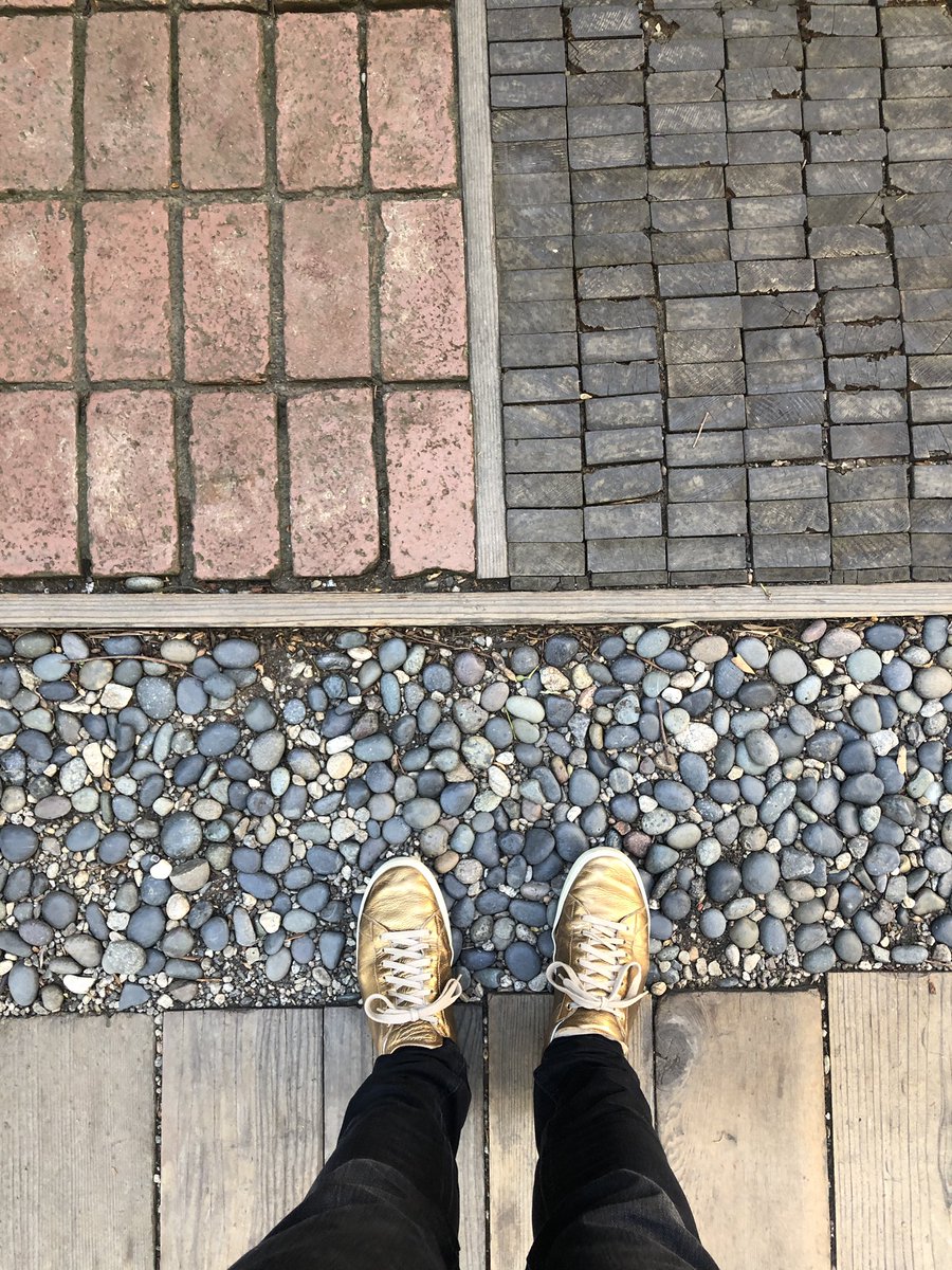 bhaviordesign's tweet photo. π‘ The details are not the details. They make the design. #CharlesEames
Spent this afternoon yesterday touring the home of #CharlesAndRayEames with some of my favorite #DesignAfficionados #Bhavior https://t.co/lJVUtlANuB