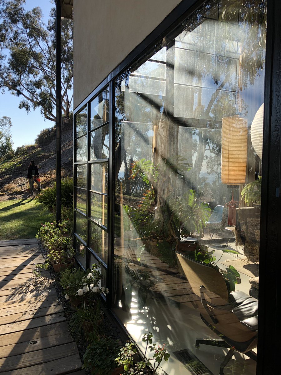bhaviordesign's tweet photo. π‘ The details are not the details. They make the design. #CharlesEames
Spent this afternoon yesterday touring the home of #CharlesAndRayEames with some of my favorite #DesignAfficionados #Bhavior https://t.co/lJVUtlANuB
