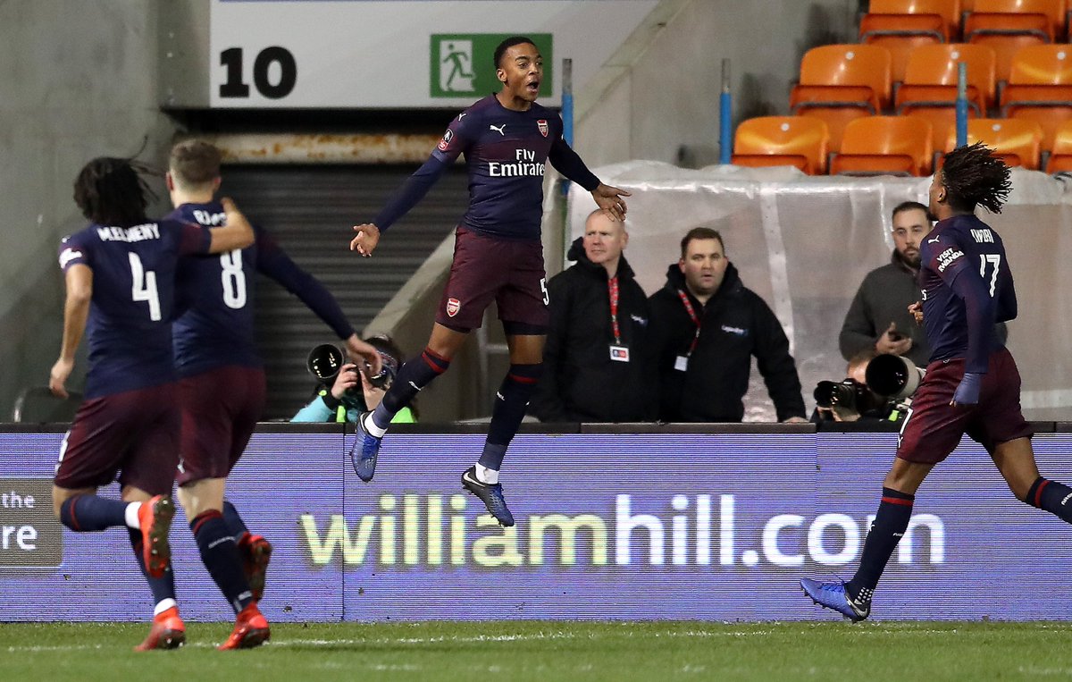 Willock, celebrando uno de sus goles.