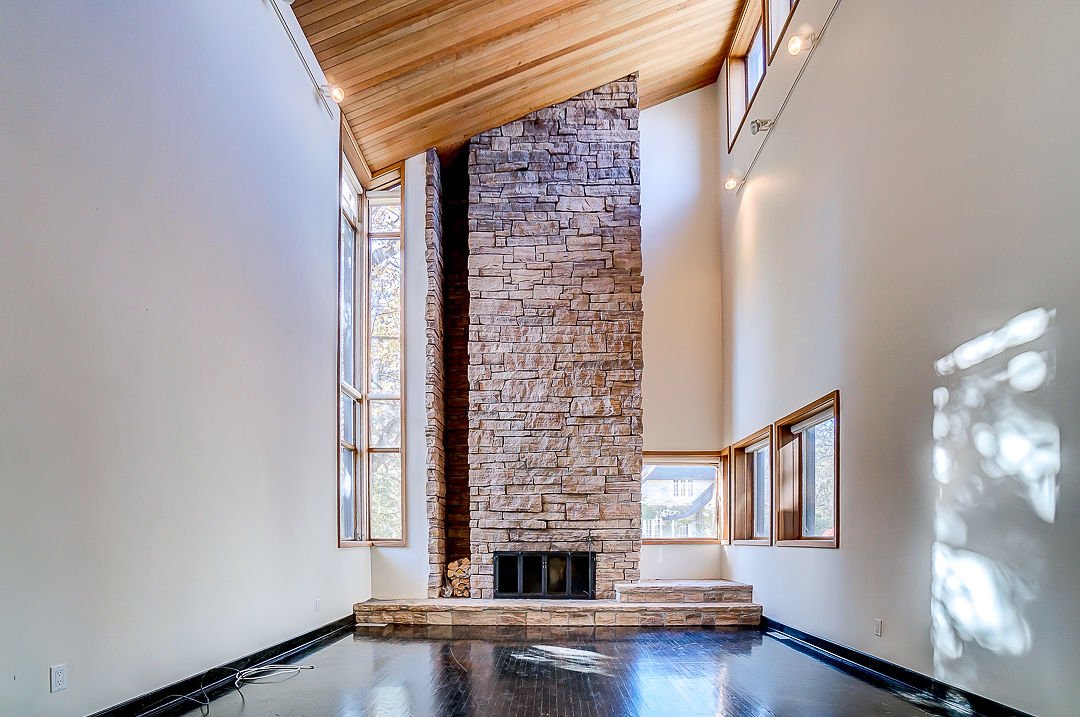 Marilyn Wilson On Twitter High Ceilings And A Full Height Stone