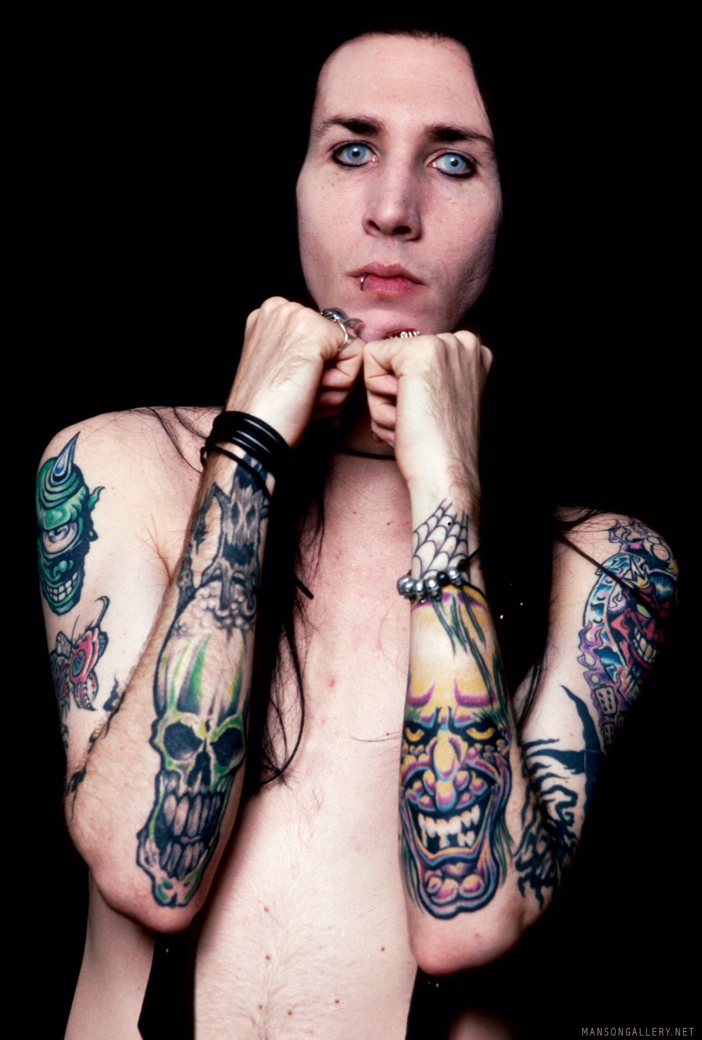 Happy birthday to the spooky kid, the antichrist, mechanical animal and pale emperor, marilyn manson! 