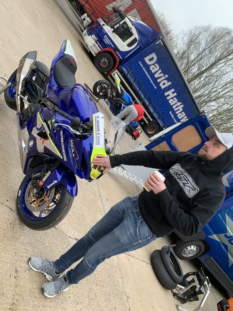 JDR_Racing's tweet image. Ben getting aquatinted with his bike before she’s shipped off to Spain this week 🇪🇸 @Cartagenatrack @GTCouriersUK @techmaxprogear @AquilaTrucks @RAdamsHaulage
