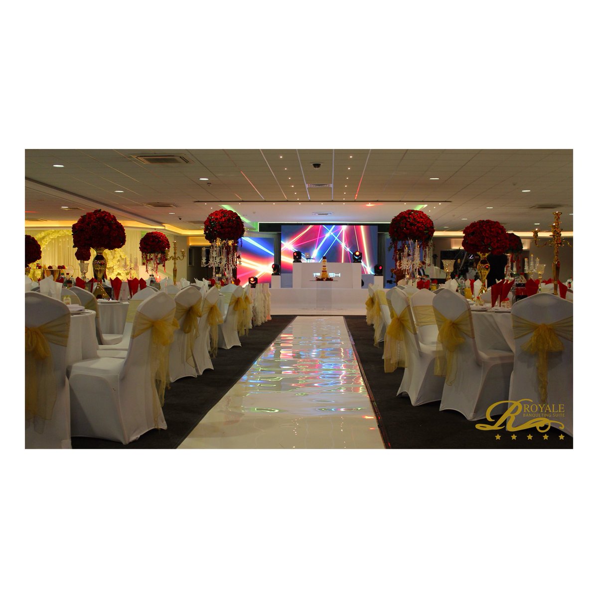 Royale_01's tweet photo. Wedding season is around the corner and our most popular months are getting booked up. 

Hold your ultimate wedding with us.
With you every step of the way... 💝

T: 01902 452828
E: info@rbssuite.com
W: https://t.co/MvVQ5vpFtV 

#wedding #royalebanqueting #followforfollowback https://t.co/NwQ2HNaiOF
