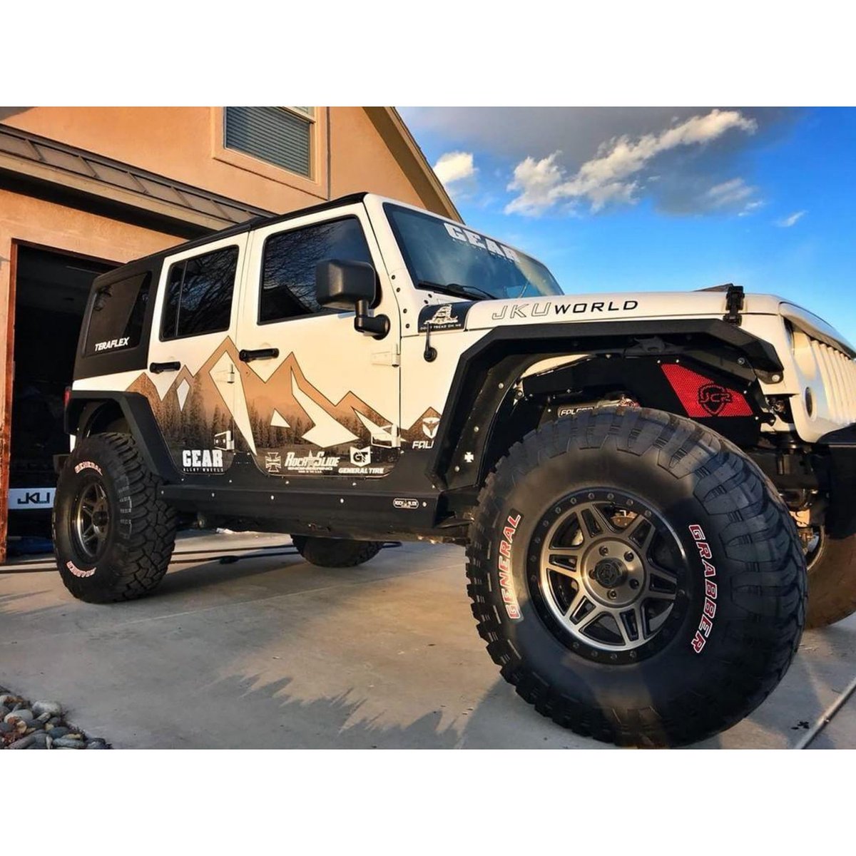 Love those wheels, what do you think?
#jeeps #jeepwheels