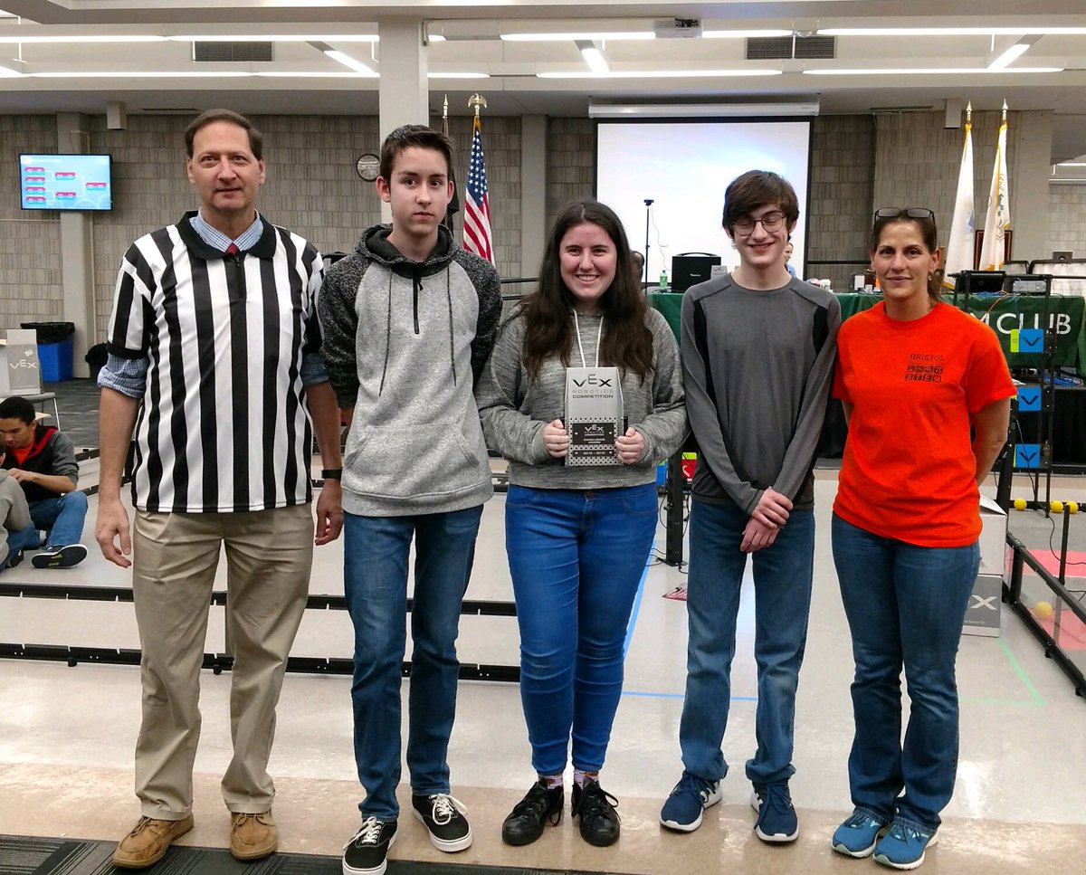penaltybox1966's tweet photo. Carver Robotics score the Excellence Award at the Southeastern MA VEX Qualifier @ BCC.  Carver moves on to the Southern New England Championship at QCC in Worcester. @ScottKnief @CarverMHS https://t.co/1ke9viJeYw