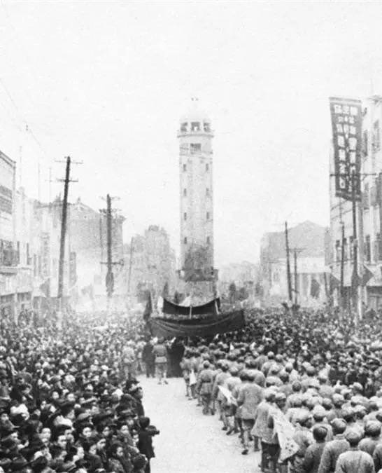 Downtown Chongqing in 1949 when Chinese People’s Liberation Army marched into Chongqing shortly after the establishment of People’s Republic of China