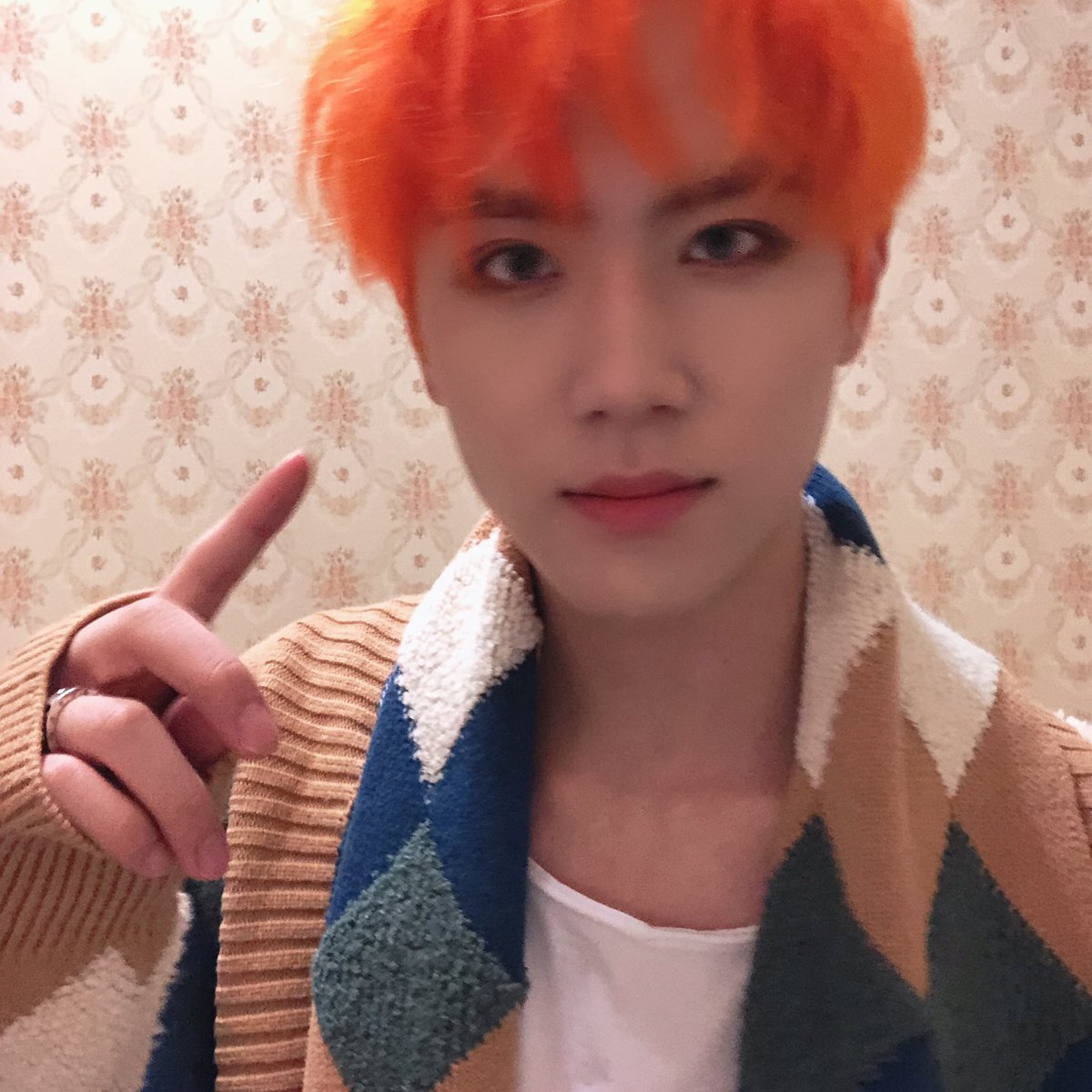 KDH_official's tweet photo. [#김동한] 좋은아침..! 좋은주말 보내용❤️🤪 https://t.co/disPVPtood