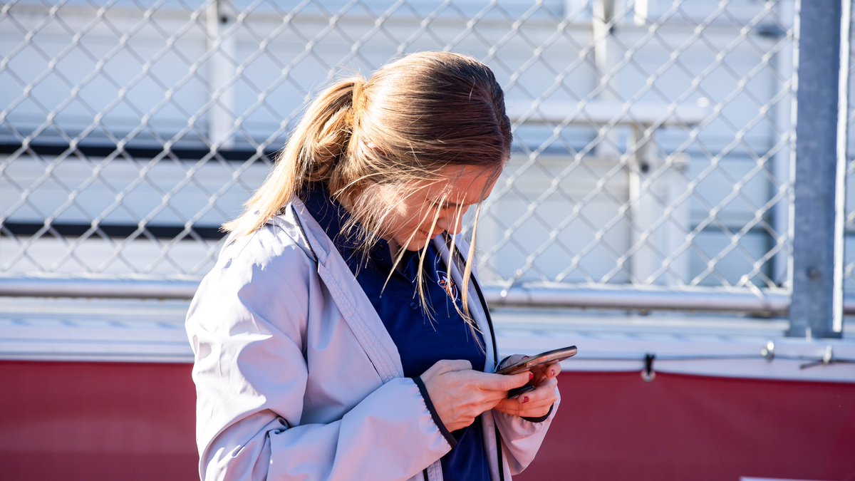 kaylee_chicoski's tweet photo. “What’s it like being a social media manager?”

Well, I look at my phone a lot 🤷🏼‍♀️ https://t.co/KKykiGEwCp