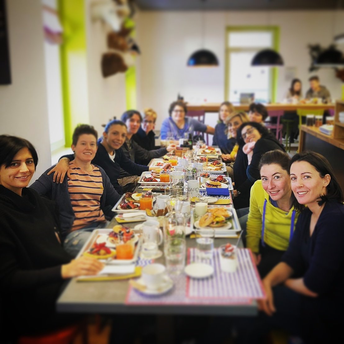 Riunione sportiva tennis 2019! 🎾Organizza anche tu un brunch sportivo🏈 o aziendale 📈
Scegli te quale è l' occasione più adatta per gustarti il nostro #brunch
Prenotazioni al 0464567577 o scrivi a info@holiday4gardan.it 🤗
#holiday4gardan #rivadelgarda #Lagodigarda #lakeofgarda