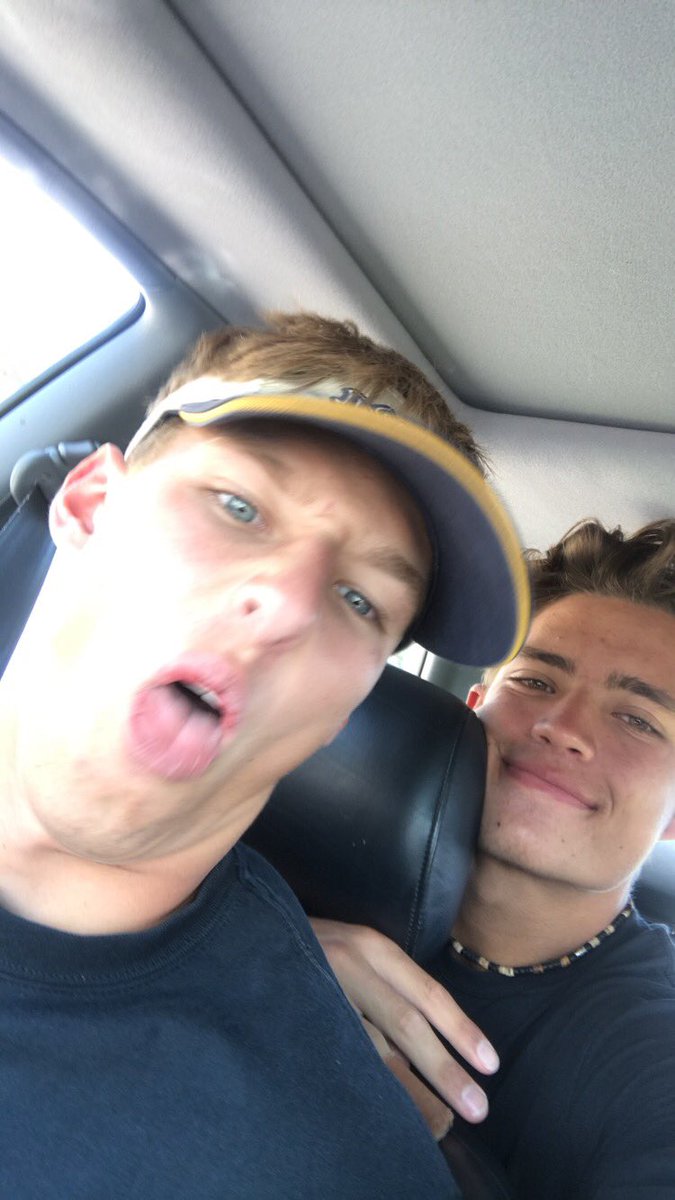 aaron_schulz_'s tweet image. HBD @laurendurbin10 take care of my bf #squi