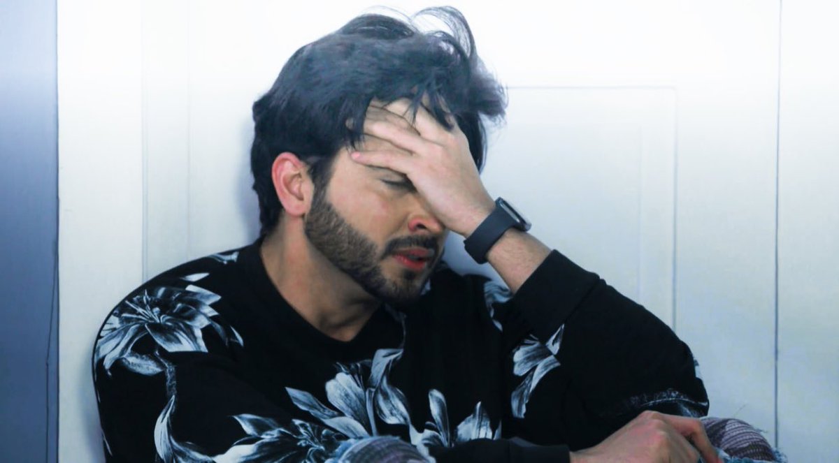 TeamDheerajD's tweet photo. DD is continuously outdoing himself bringing out the best in Karan Luthra for us to witness. Emotional scenes are his forte. No one can portray emotional scenes so effortlessly and beautifully as he does, period! #KundaliBhagya https://t.co/7ETXdxGXKp