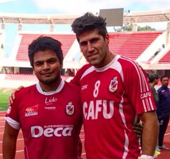 Felicitaciones <a href="/ehartard/">Elias Hartard</a> por tu nuevo equipo, siempre lo he dicho: a las personas buenas les va bien. Acá en la serena nunca tuvo una mala palabra, uno que intenta ‘pegarle’ a los medios eso lo agradece, el resto es gustos.
Suerte Elías! Linda lucha por subir
Nos vemos👏🏽😄