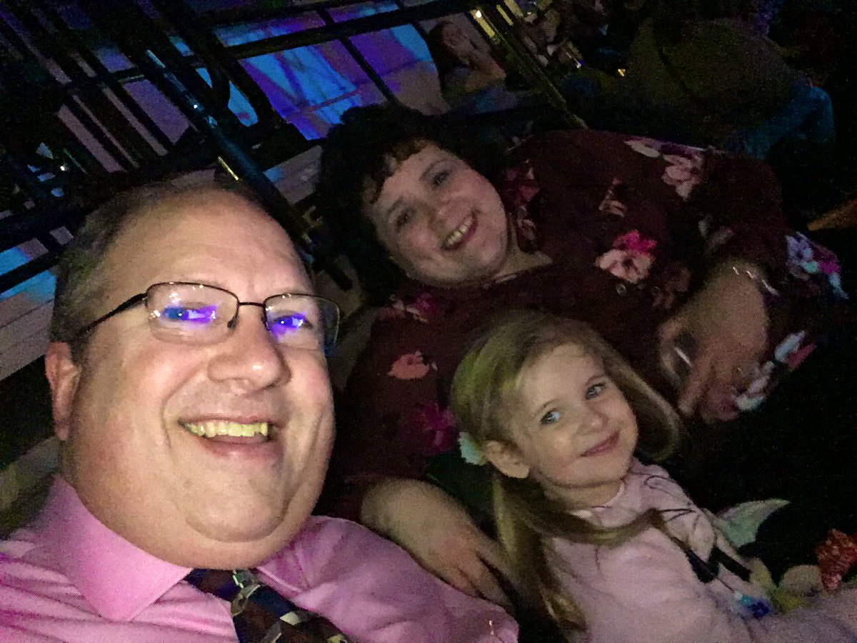 MartinL1483's tweet photo. #disneyonice https://t.co/6tnU9N9urE