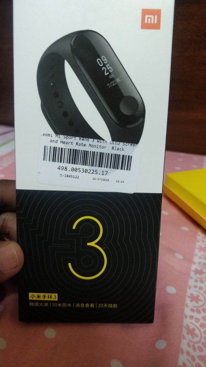 MDThariqQ's tweet image. @xiaomi is this your original packing ? Did you guys change ? Bought it from @souq seller: dod_uae #mi #mihelp #help #confim