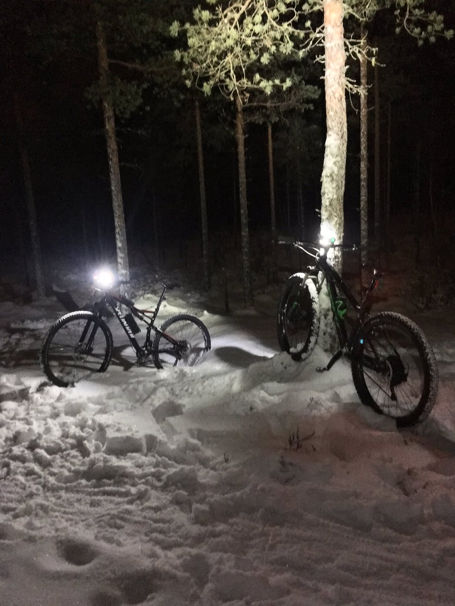 sebenteri's tweet photo. Nauttimassa talvipyöräilystä👍#cycli #trek #rideep https://t.co/8pvthTt2eS