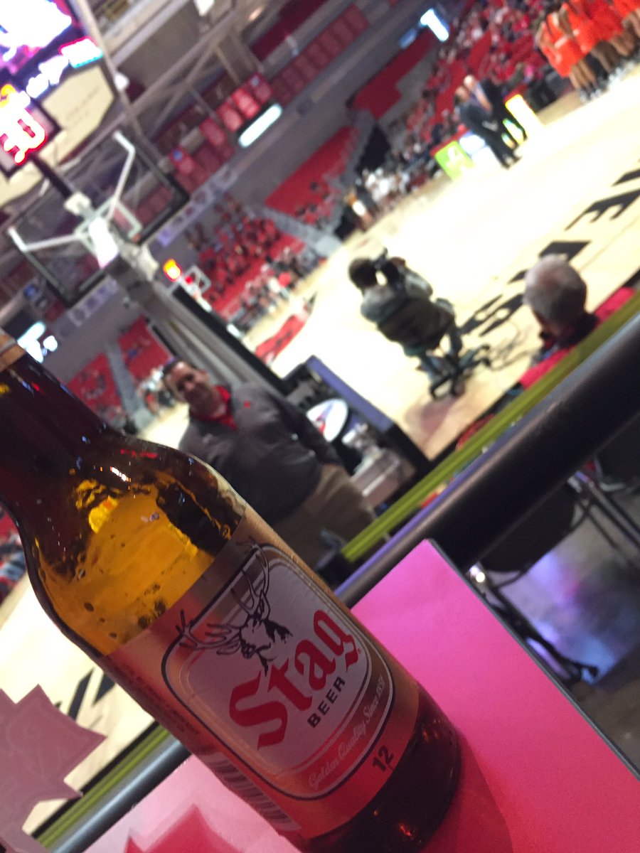 Hutson1992's tweet photo. At the #ShowMeCenter to watch the #RedHawks establish dominance over the #SkyHawks in this fight of the feathers with @MattBrucker20 #SEMOBasketball (peep @NateSaverino in the background) https://t.co/uHmwBR2x3L
