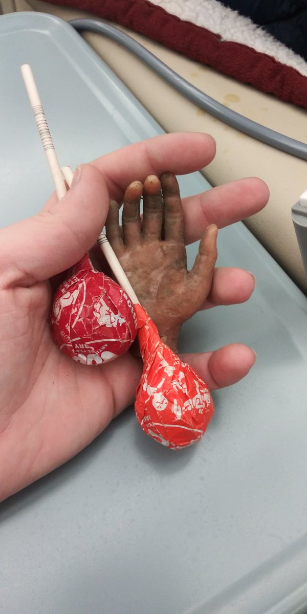 0nliin's tweet photo. Can someone tell me why the fuck this was in my grandpas pocket https://t.co/1yB1XiC8ps