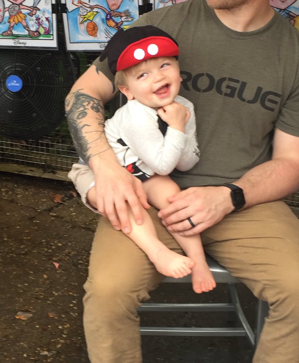 cassbdan's tweet photo. Mood all of 2019 https://t.co/ywqvnxVWcQ