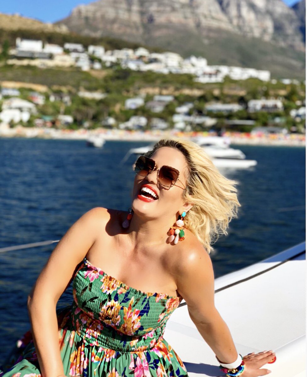 littlemisslouch's tweet photo. SAIL AWAY WITH ME ๐ฅ #scotchsummer #scotchsa #gonesailing #hello2019 #haigclubsa #yachtparty #chasingsummer #photooftheday #livelifelarge #lifebydesign #practicejoy #wishyouwerehere #artofliving #chasinglight #summer2019 #cliftonbeach #capetown #coastwiththemost ๐ธ @CTSeth https://t.co/pR1HGuCwhj