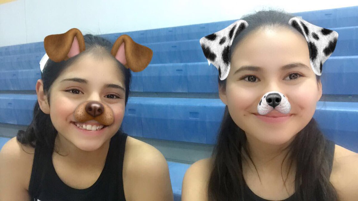 NicoleTerrones8's tweet photo. Missed cheer practice UIL here we come #sehsthebest #digMAS18 https://t.co/PWZDvmeTAu