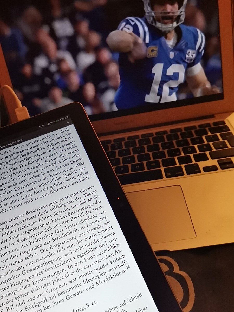 Playoffs = Klausurphase = doppelt Grund wach zu bleiben 😂😂🏈 #ranNFL