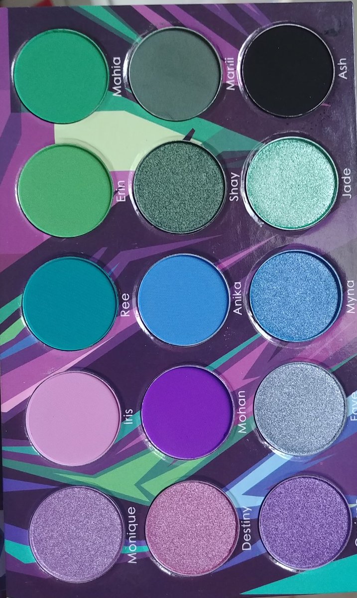 EllaSkyeBlue's tweet photo. It. Has. Arrived.
This is the #Hasina2 palette from @BlushTribe
It was packaged perfectly, no breakage (UK to USA) but beyond that, it has such beautiful color, even without primer or foundation as a base!
I'll show swatches next. Very impressed with my first purchase!! https://t.co/TYencUPjxL