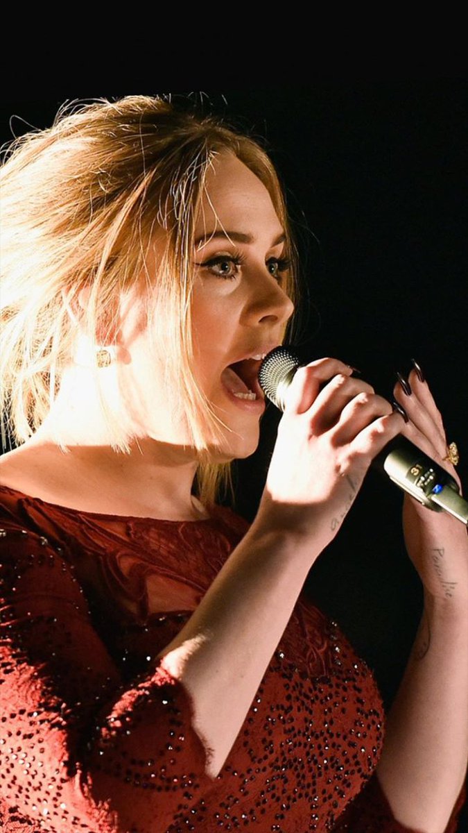 adeleforx's tweet image. Grammys 💕