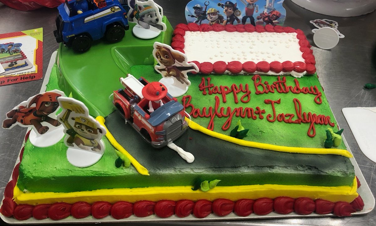 A+ Guest Experience: T2046 made a birthday cake for a guest's two daughters, one is blind. CD Nora  &amp; TL Dani wanted both girls to have the complete birthday experience so they put Braile on the cake! <a href="/choffmann1209/">Chris</a> @TodMiller0925 <a href="/ButrynMatt/">matt butryn</a> <a href="/rachkueter/">Rachael Kueter-Lampe</a> #proudFBC #t2046