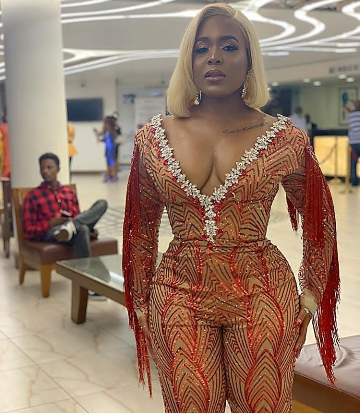 OloriSupergal's tweet image. #Moetabebe is looking snatched for the #SoundcityMVP 
.
#Olorisupergal 
#OSG
Outfit marveeofficial
Styled by thestyle_train
Makeup adella_makeup