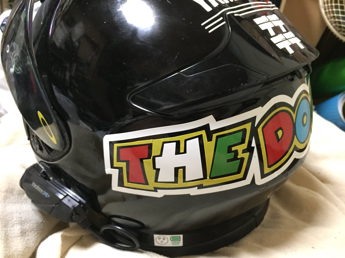 おちんちんライダー R1 Twitterren メットのデカール自作 Agvなんて買えないからshoeiのz7にロッシカスタム 元の全部剥がしてもっと派手にしよ 毎度の事ながらプリントじゃなくてカッティングシートのパズルだよ