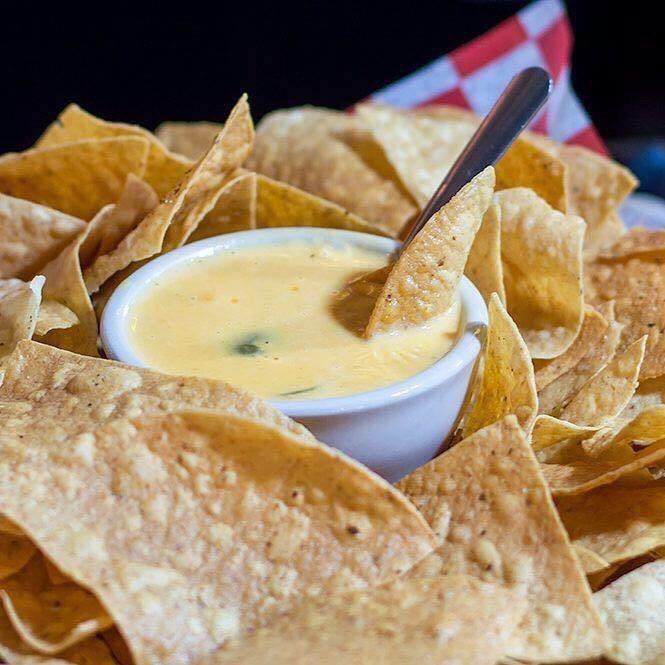 Txpowerplant's tweet photo. When in doubt, queso it out 😍🧀

Treat yourself to some chips and queso today, you deserve it. 😌

#queso #yummy #foodie #tasty #OldPP https://t.co/gTfpLV27t6