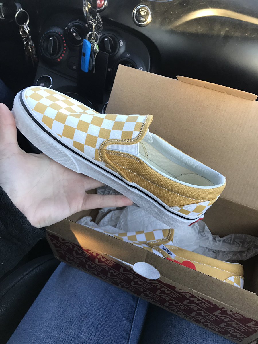 britnicrider1's tweet image. I shop until I have no money left in my account. #itsaproblem