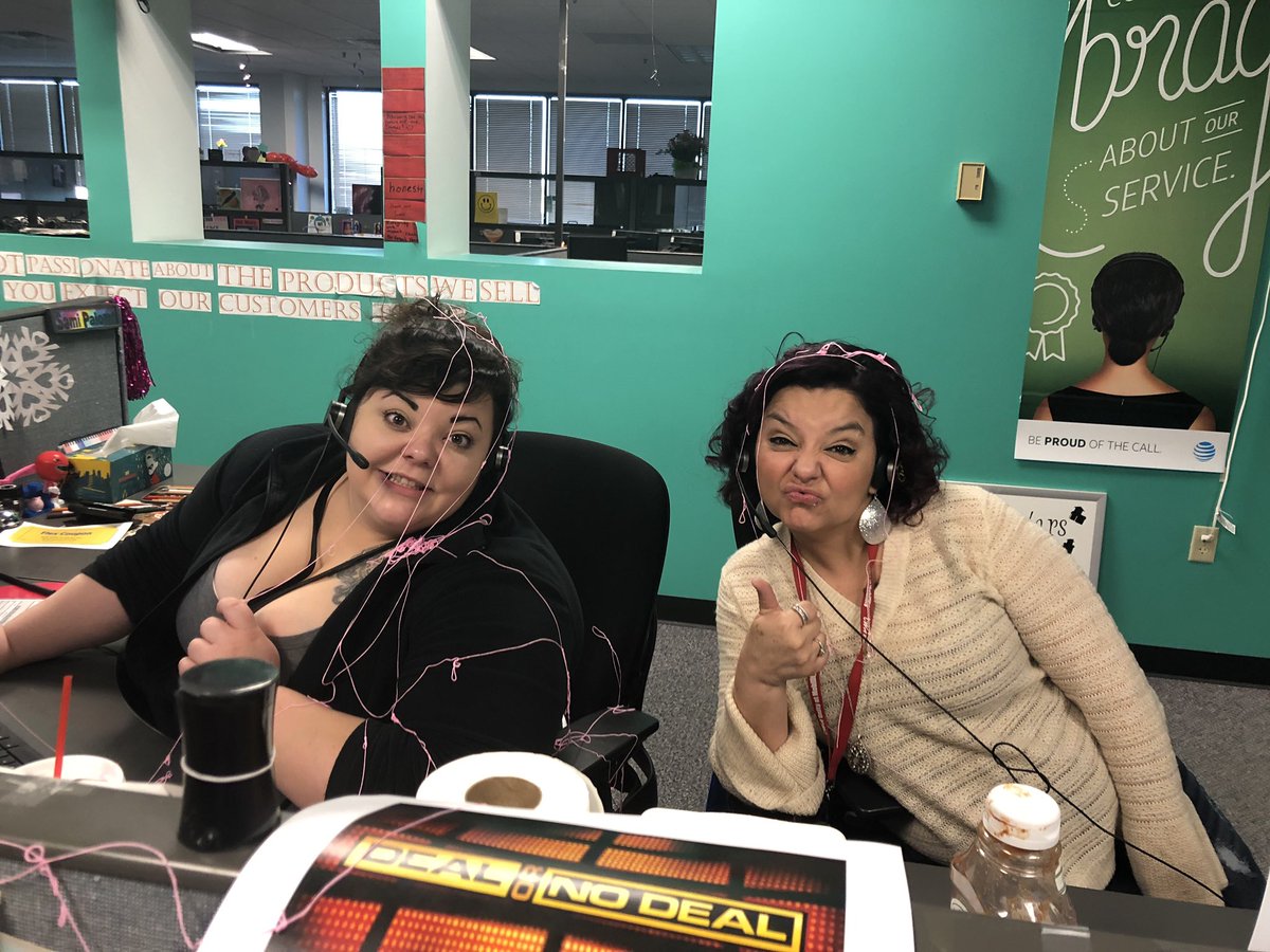 AddieRuelz's tweet photo. #TeamRuelz #funatwork #LetsGetSillyWithTheseSales #KeepingItFunAtWork #ATTLife @JohnWilliamsWin @BossLady_Berta 🤪 https://t.co/qK3LgZ3Sc9