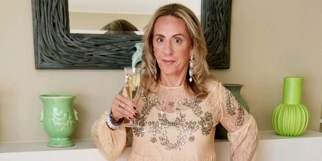 follow_Phyllis's tweet photo. Wishing everyone a very #HappyNewYear2019
https://t.co/05ONWKy8Kc
#NewYear #GoalSetting
#TOMORROW #happylife
#thisis67 #styleoftheday
#Stylish #Toast2018
#redefiningbabyboomerbodies https://t.co/4WVYLg2DQB
