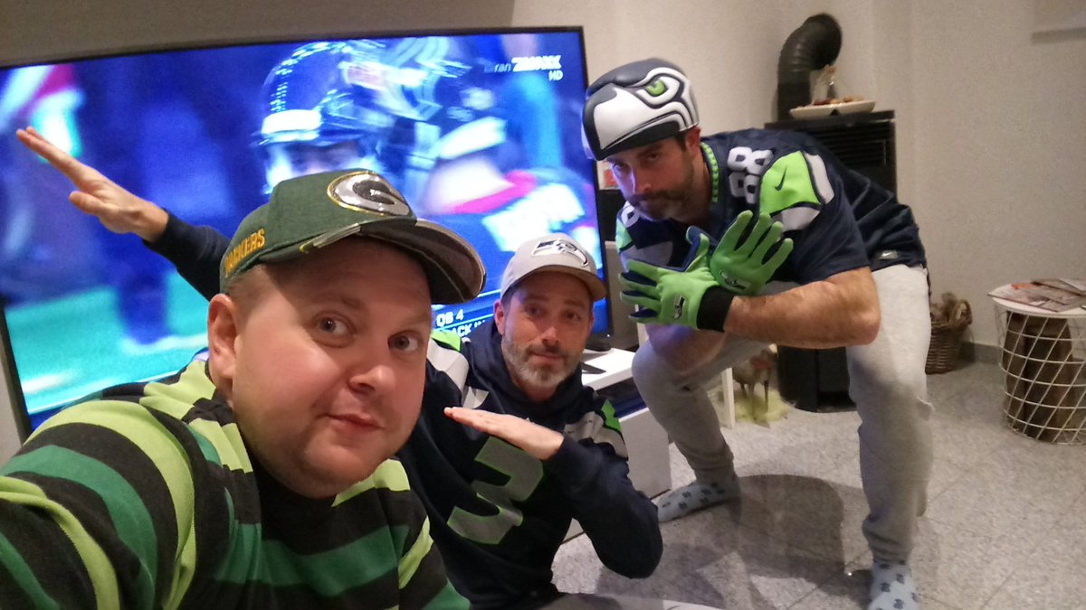 Happy birthday <a href="/Icke41/">Icke Dommisch</a>! 🎁🎂🍾🎉

Wir genießen das Spiel und warten auf die Seahawks 

#ranNFL #INDvsHOU #NFLPlayoffs #NFLWildCard #WeAreTexans #GoHawks