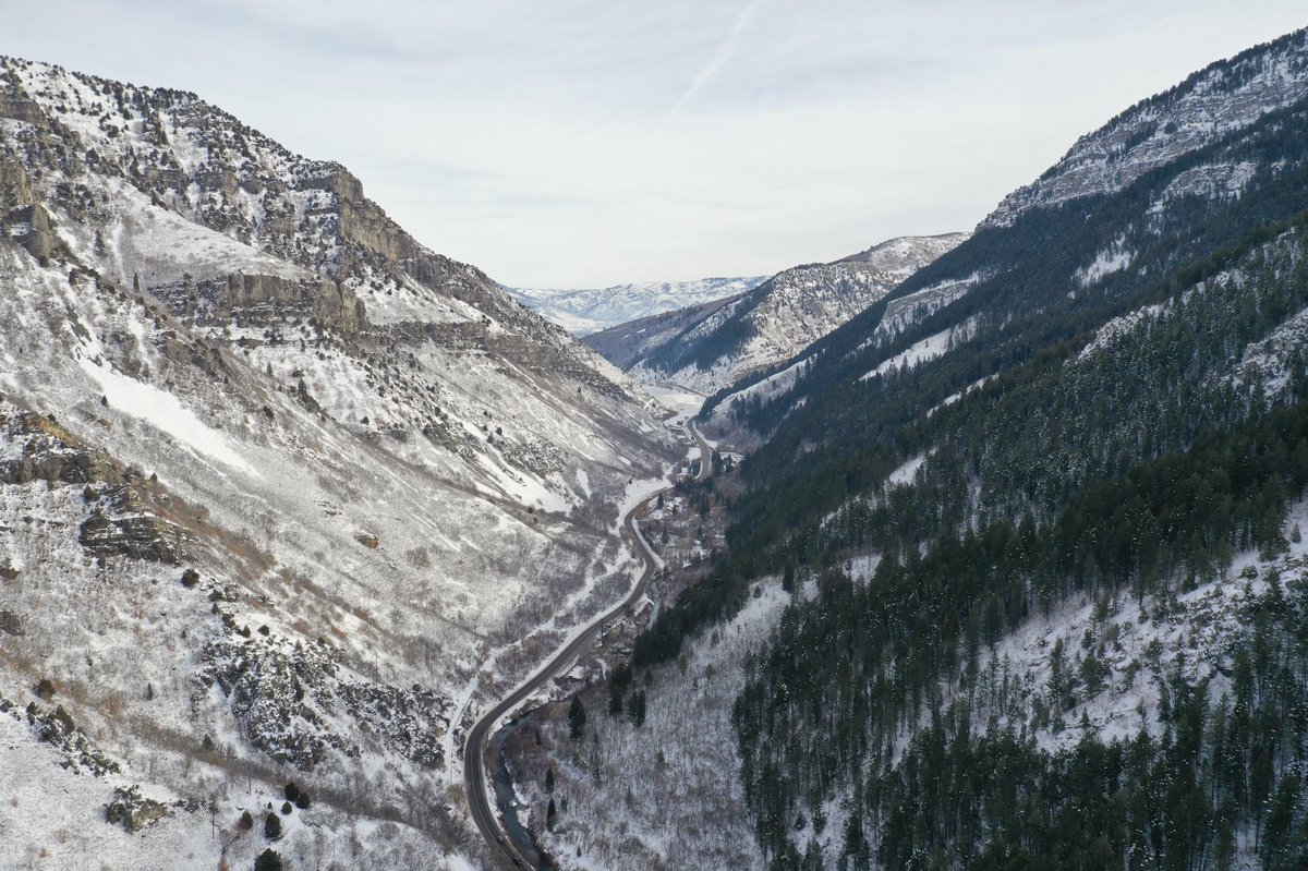 MontesCisco's tweet photo. Ogden Canyon 🗻🌲 https://t.co/9mN3L8ALhR