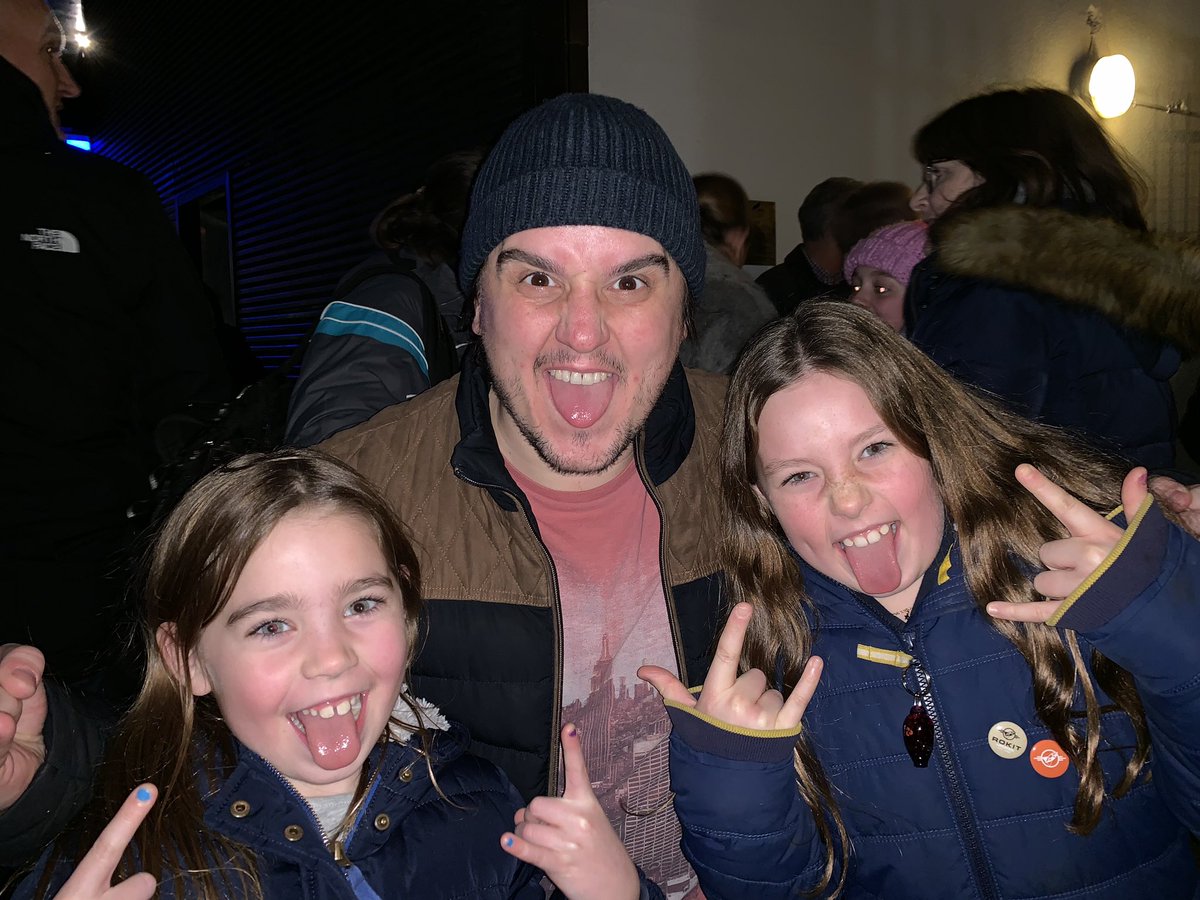 ddansmith's tweet image. Very impressed with the talented @CraigGallivan as Mr Schneebly in the excellent School Of Rock the musical tonight and my two girls very excited to get a pic.