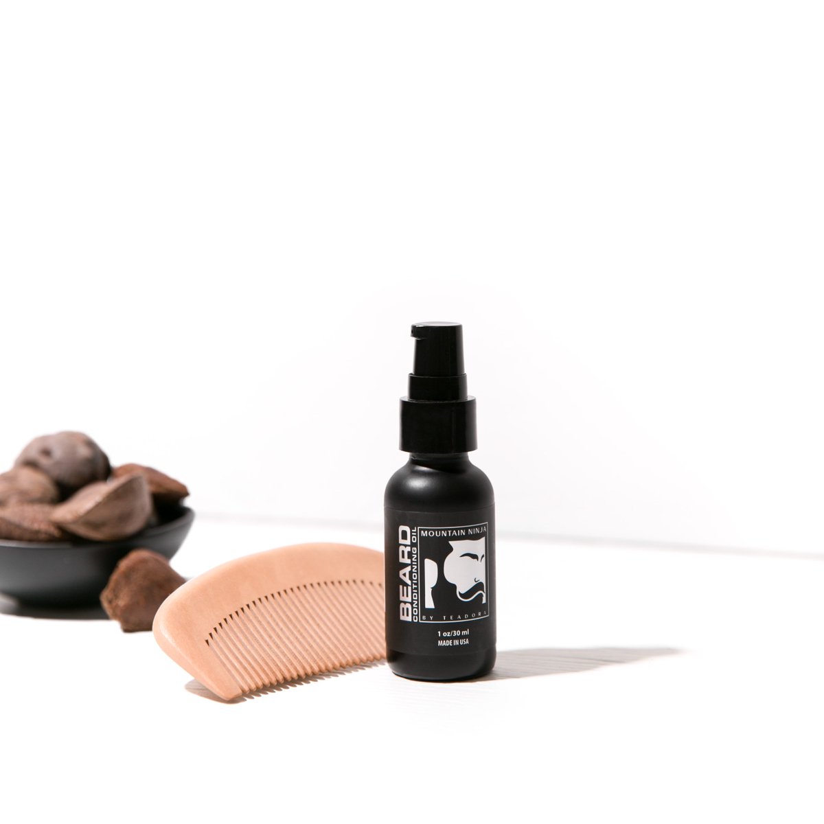 shopseattle's tweet photo. Vegan Skin Care for Men by TEADORA. Their Beard &amp; Skin Oil is made from organic &amp; active essential oils sustainably harvested from the Amazon rainforest. Now that's some good beard care! #shopseattle #shoplocal https://t.co/plypGQ6hy4 https://t.co/za9lxTlcQz