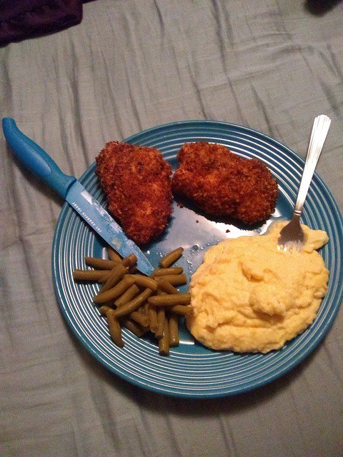 ChefOnABus's tweet photo. #newyear #homecooking #chicken #greenbeans #mashedpotatos #ChefOnABus #COAB #tasty #foodporn #foodie #foodpics #foodblogger https://t.co/lZks49JutH