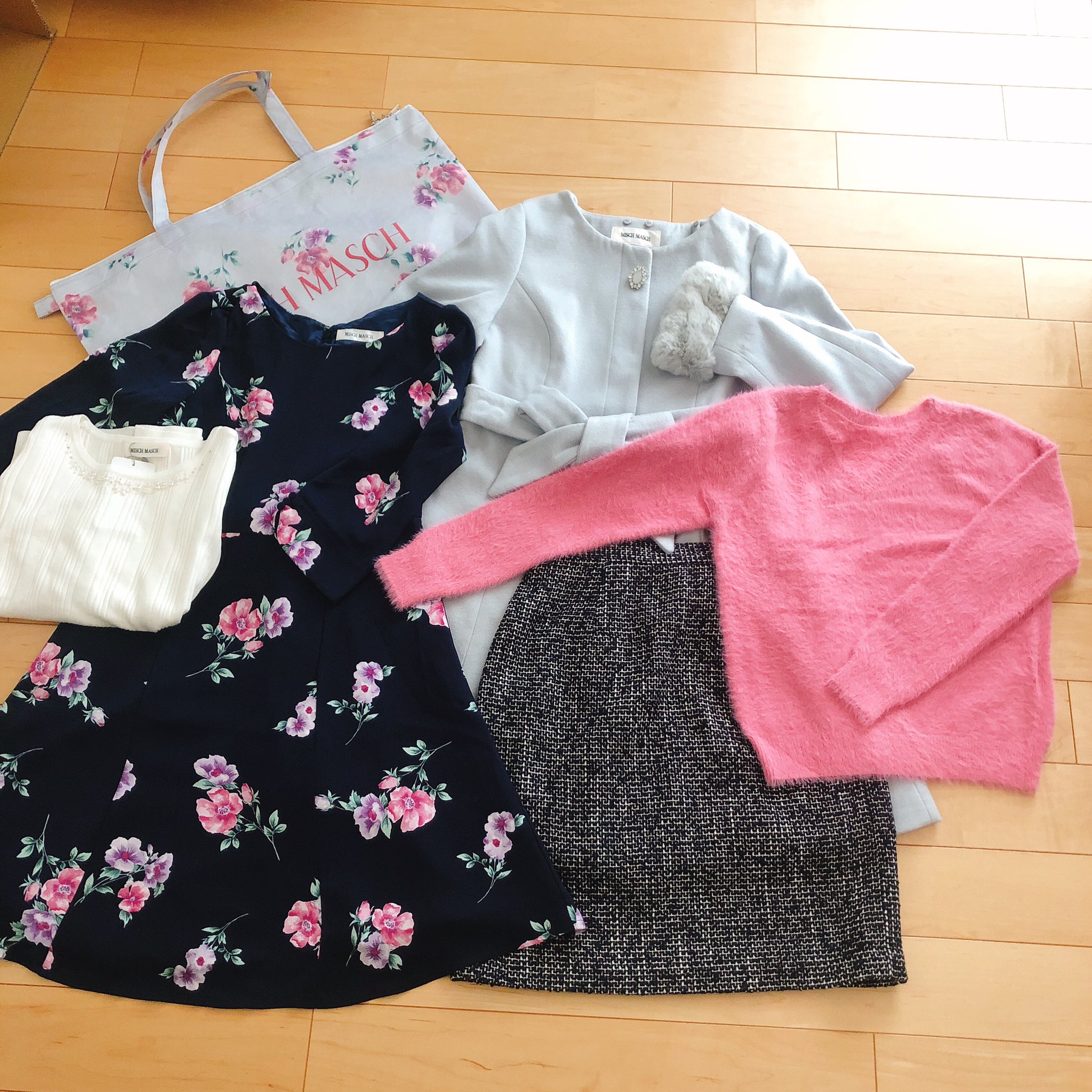 あかり いつも同じえんじ色の忍装束なので 母君が現代服を買ってくれました これ来てどこに潜入しようかな ミッシュマッシュ福袋 T Co 6zidrq75dv Twitter