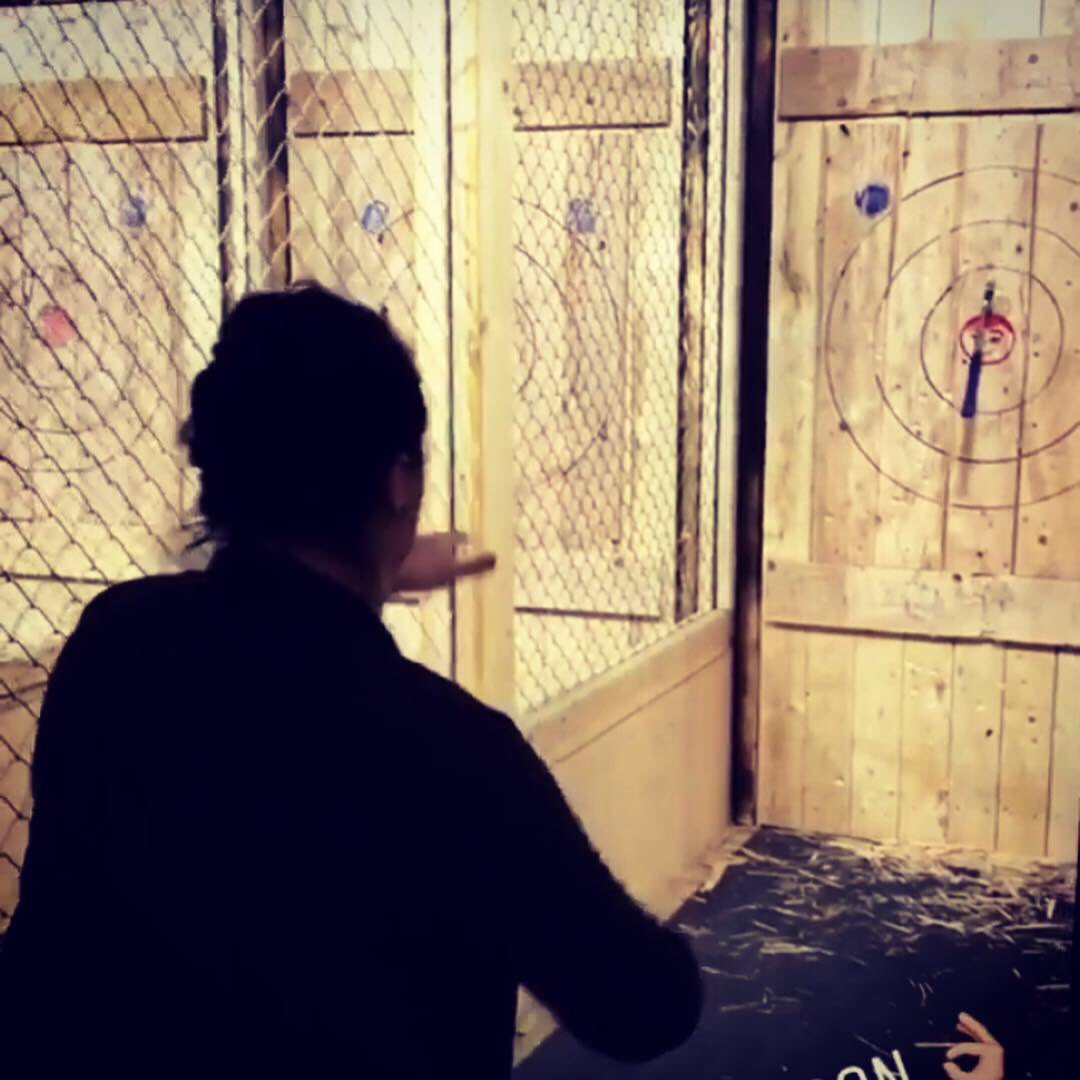 jkalderson's tweet image. Axe throwing is a thing. Brilliant. My mind is flowing with crazy ideas.......#itssosimple #axethrowing #bonding #bullseye