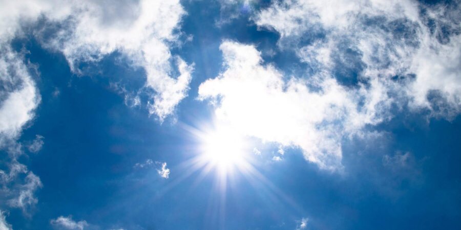 pushkarv's tweet photo. Expect early summer in Bengaluru, and it will be harsh.

In the past few years, Bengaluru has seen maximum temperature crossing 35 degrees Celsius in summer and it had even touched 39 degrees Celsius. 

https://t.co/FrR7fD0Rx5 via @NewIndianXpress @AshwiniMS_TNIE https://t.co/2BnsTgOXKc
