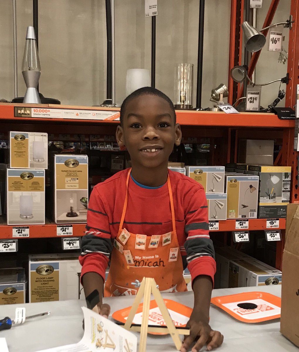 Loriann247112's tweet image. The first Kids Workshop for 2019 was a success.  The kids were all smiles making their white board project!  @BrucculeriCathy @mpisapia6 @Donna_Delia @HomeDeer @debbiewalsh348 @