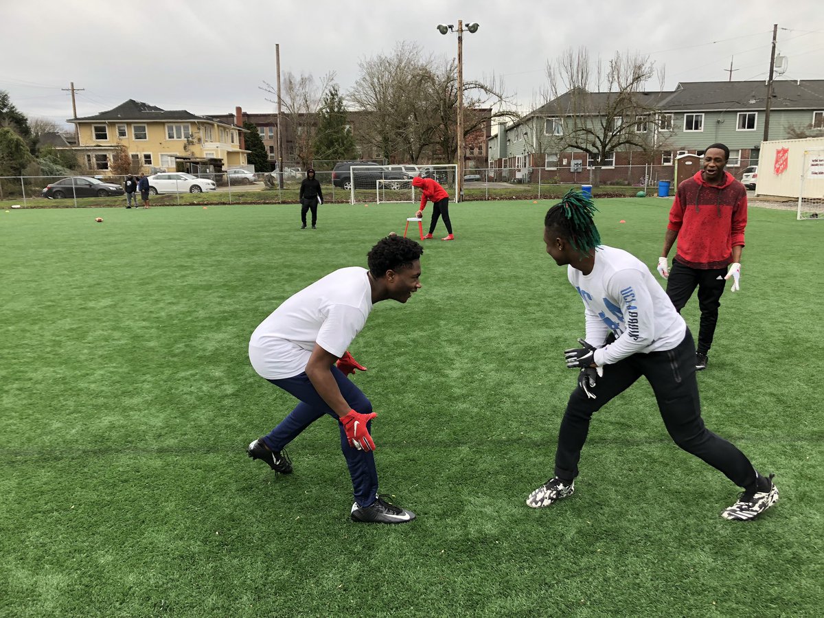 ProBaller7v7's tweet photo. Our Pro Baller 7v7 Team had another awesome practice today. I’m excited to get young men put in work this upcoming 7on7 season. These young men competed at high level again today.
#Blessed
#BodyAmor
#Train2Lead
#ProBaller7v7
#UnderAmour
#ProBallerFitness
#OutsideTheGames https://t.co/M3GPMIzAG2
