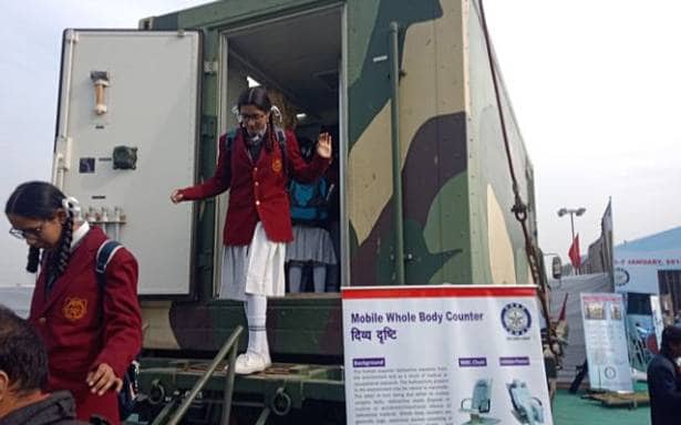 businessline's tweet photo. . @DRDO_India develops quick response mobile facility for #nuclear incidents https://t.co/pCJDB71KaW #IndiaScienceWire @indianscinews @ndpsr https://t.co/uFjKeGxwFT