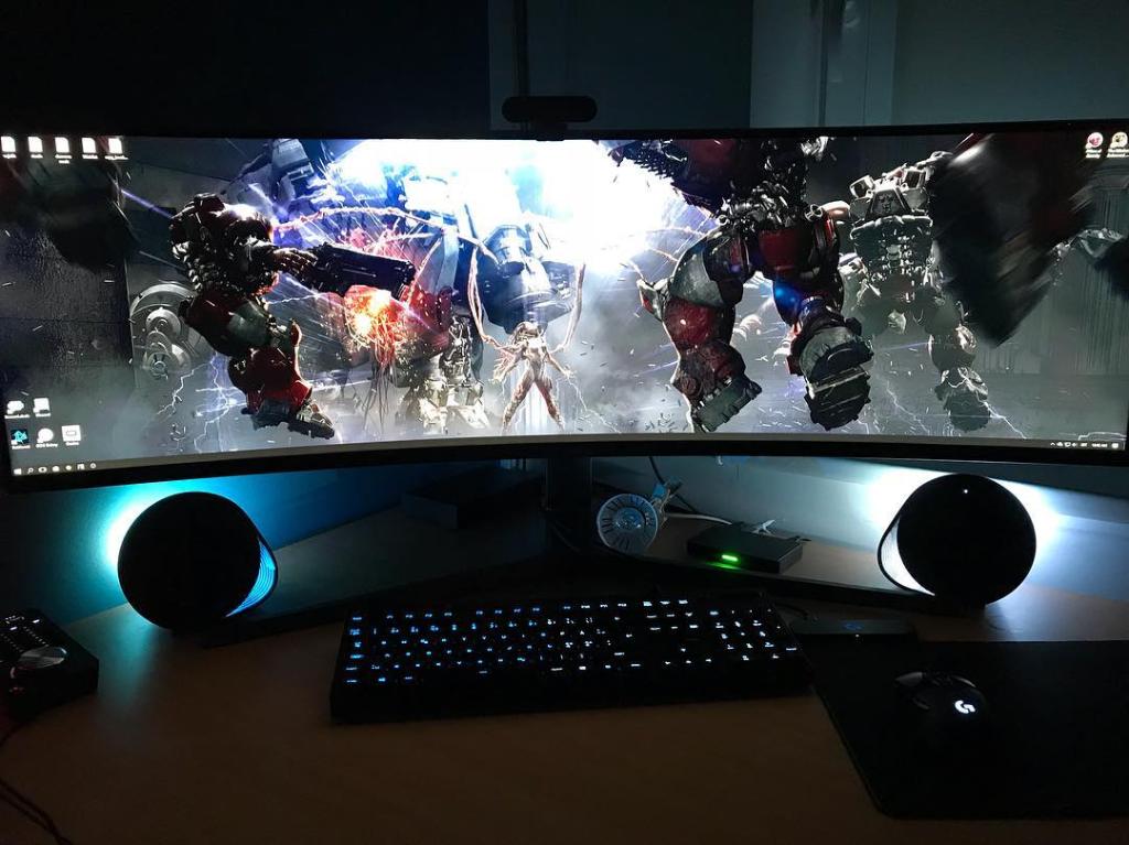 LogitechG_ANZ's tweet photo. Monitor envy. 

Thank you @jan.rist for showing off your G560, G810, G903, POWERPLAY and BRIO. #ItsAllG https://t.co/O7YpXW4ov9