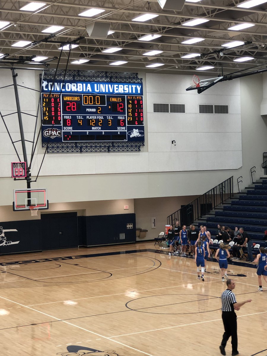 CreteSoftball's tweet photo. Halftime. @leahjurgens_ update. Got fouled no call. Playing hard needs to shoot more in this coaches opinion... #leahbug https://t.co/jo8epqlUbG
