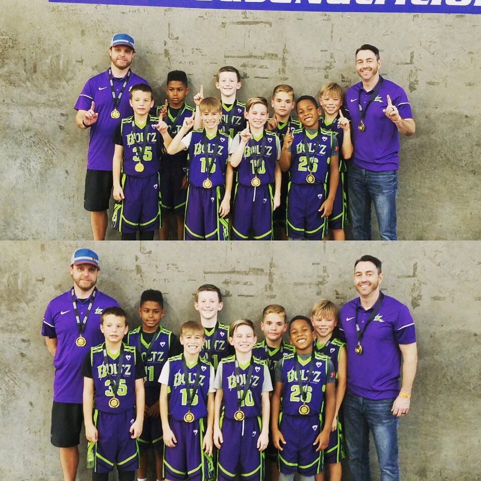 LightningElite_'s tweet photo. π£π HARDWARE ALERT....Our Boltz Teams and LE Select Teams brought home some holiday hardware! Congrats to our 4th Grade Boltz, 6th Grade Boltz and our 4th Grade LE Select on their championship wins over the break! #LEbasketball #lightitup #LEfamily https://t.co/EVMQUP1nyL