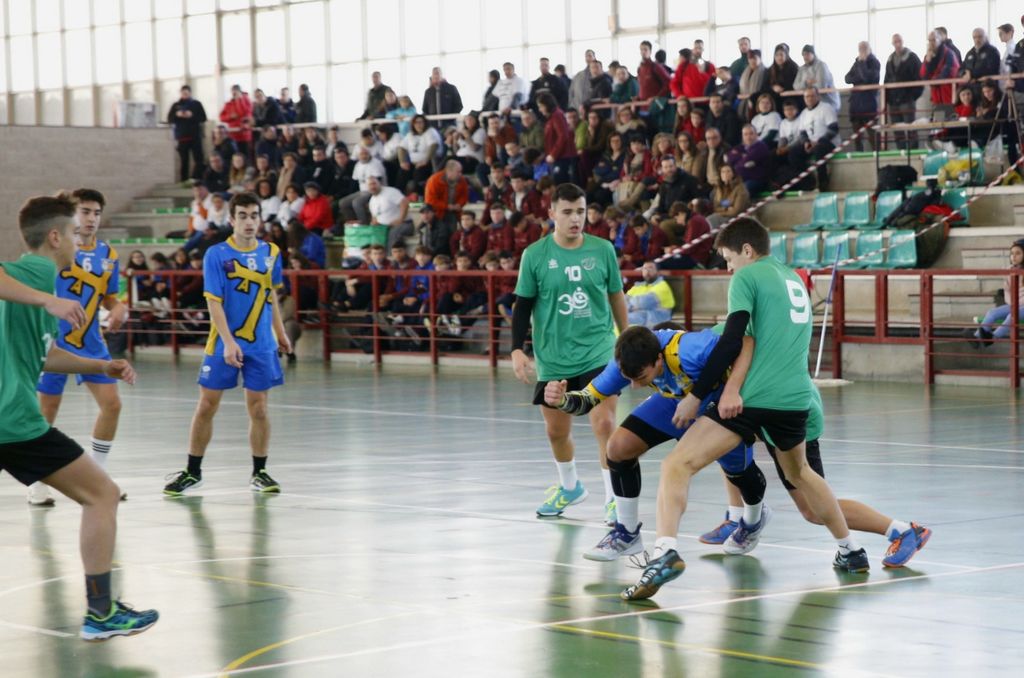 CESABM2019's tweet image. 🏆 #CESA2019 #copaCM
📸 Fotografía del encuentro entre los cadetes de Islas @FBMPA_oficial y de @FARBM_COM
💻 rfebm.com/competiciones/…