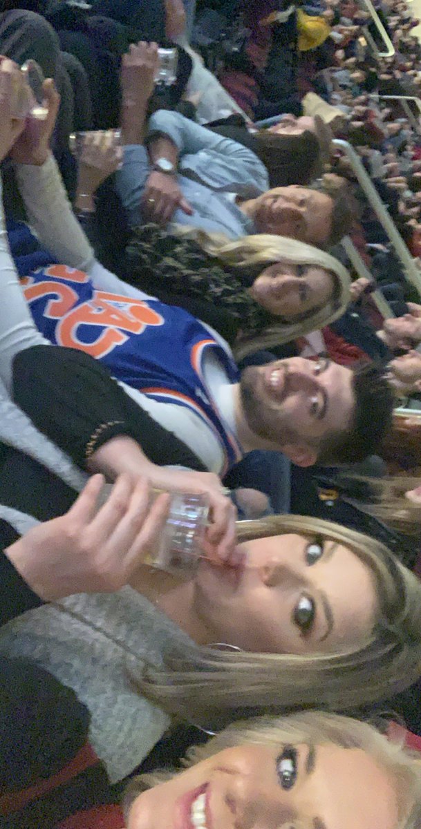 ElainaVictoria's tweet photo. @TweetQTV CAVS BABY! #familynightout https://t.co/zCvK56JPbc